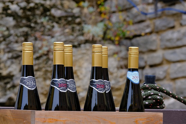 wine-vineyard-grapes-tasting-winery-bott-640x480-76896700.jpeg