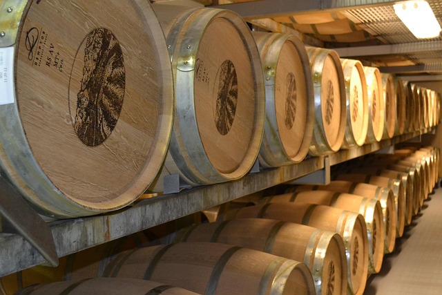 wine-vineyard-grapes-tasting-winery-bott-640x480-92290085.jpeg