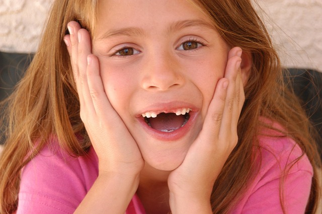 dentistsmilewhite-teeth-640x480-63215309.jpeg