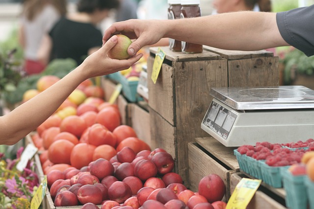 farmers-market-produce-vegetables-fresh-640x480-52038508.jpeg