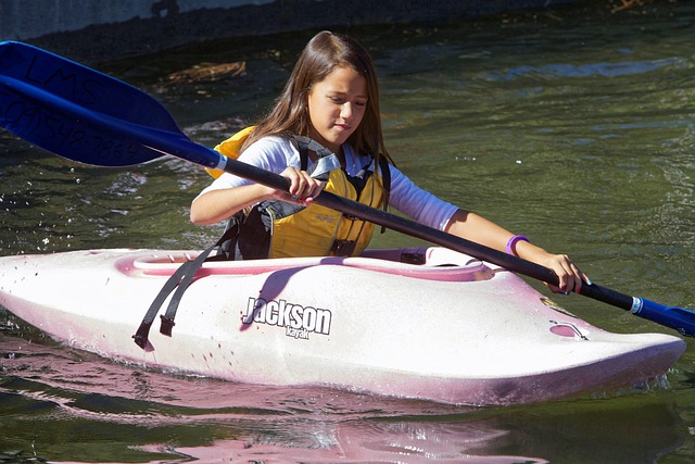 mckenzie-kayaking-river-adventure-nature-640x480-91278264.jpeg