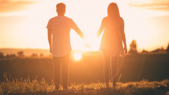 peopleyoung-manyoung-womancouple-640x480-151818.jpeg