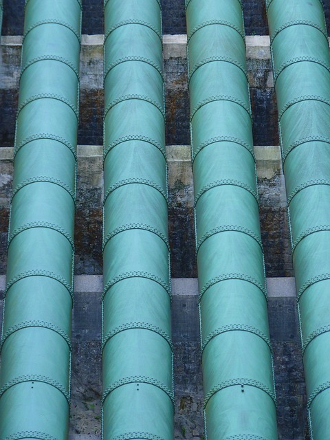 Unclogging Secrets: Water Heater Issues & Preventing Sewer Backups