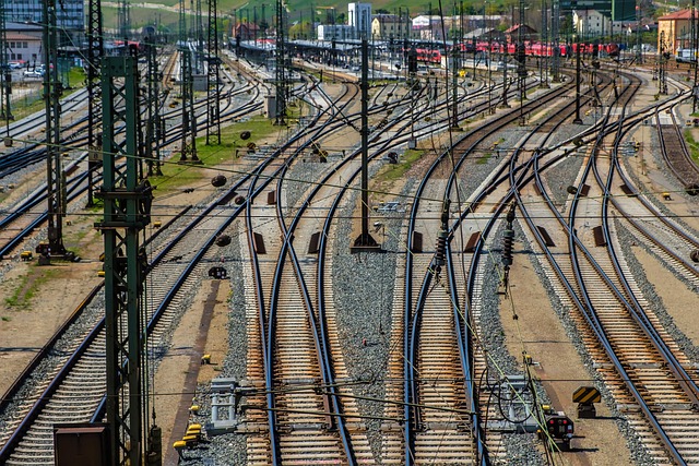 Unraveling Oregon’s Railroad Network: Expansion and Regional Links