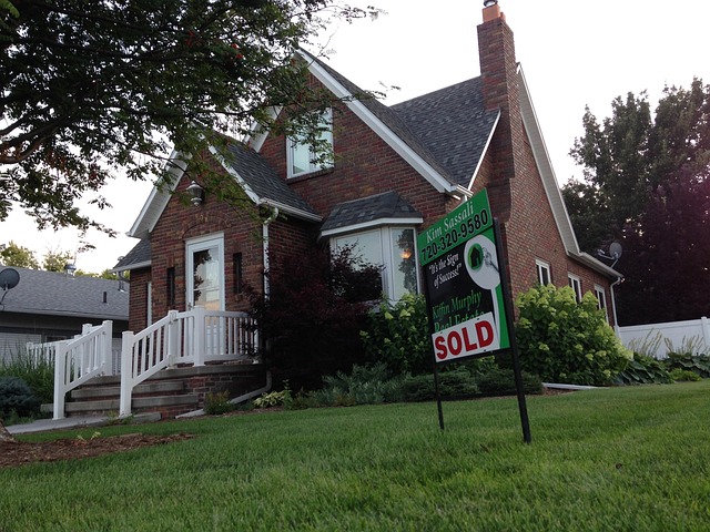 realestate-house-property-inspection-sel-640x480-90679478.jpeg