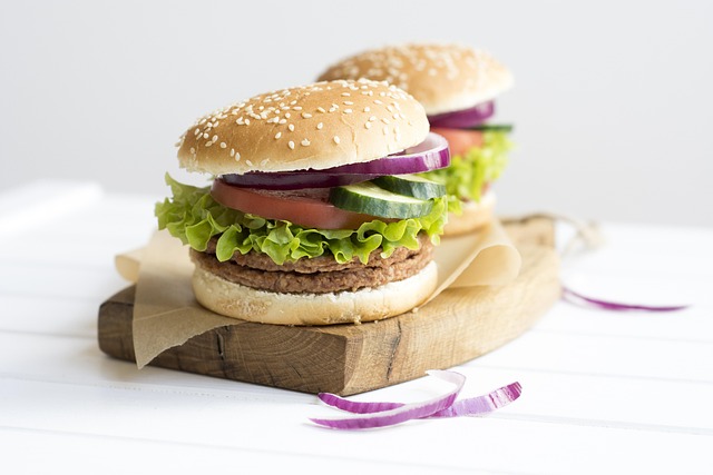 saladsandwichkorean-foodbeerwinemeal-640x480-92671414.jpeg