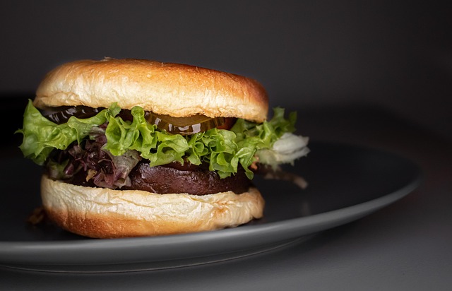 saladsandwichmexican-foodbeerwinemeal-640x480-29639139.jpeg