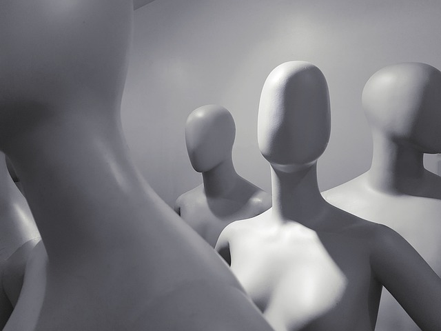 sales-lead-assistant-follow-up-virtual-a-640x480-92478742.jpeg