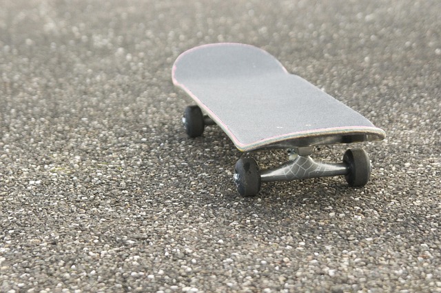 asphalt-shingle-640x480-49802431.jpeg