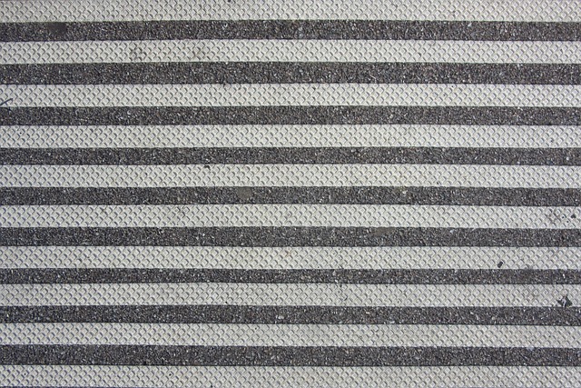asphalt-shingle-640x480-59342749.jpeg