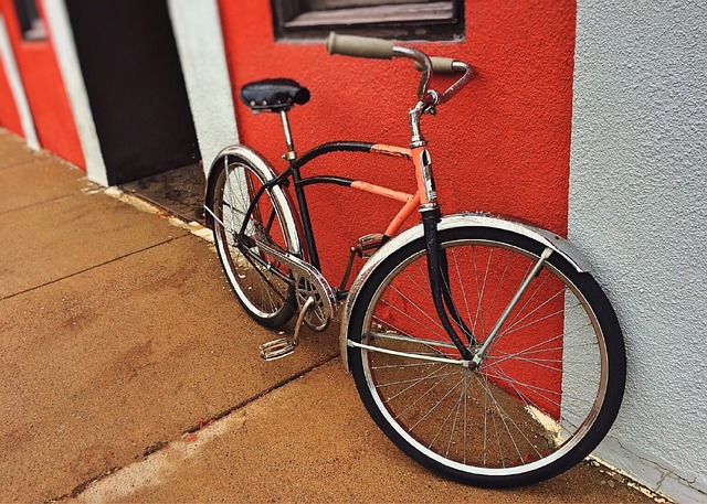 biking-640x480-77659909.jpeg