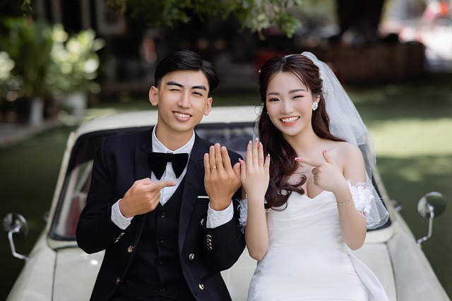 couple-640x480-83386940.jpeg