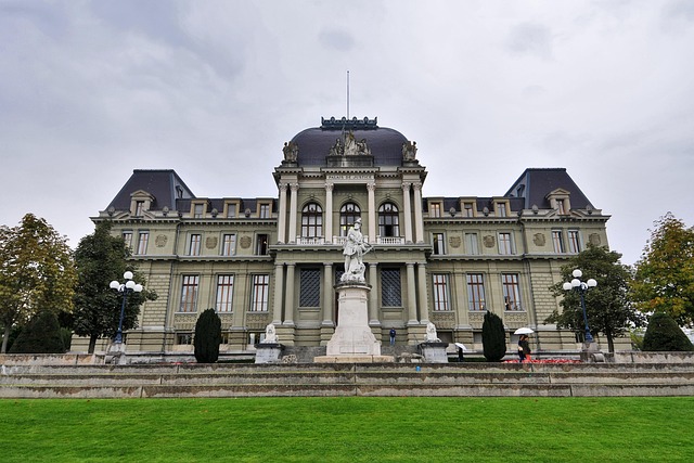 court-640x480-48471859.jpeg