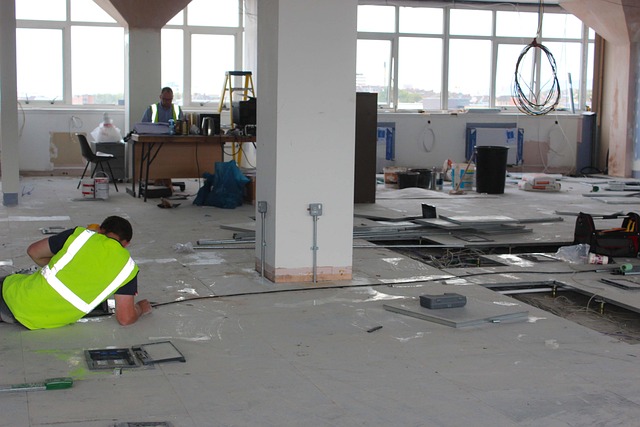 electrician-640x480-69209680.jpeg