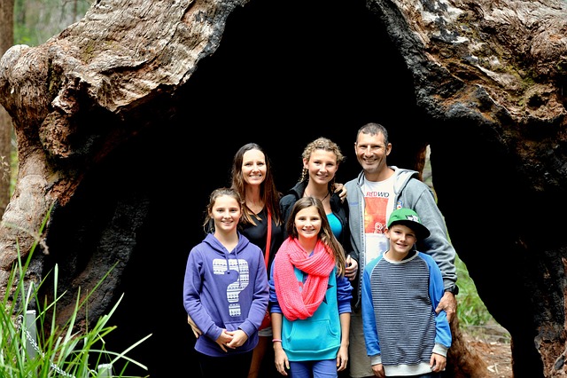 family-640x480-75692919.jpeg