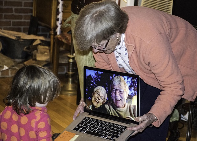 grandparent-640x480-39086504.jpeg