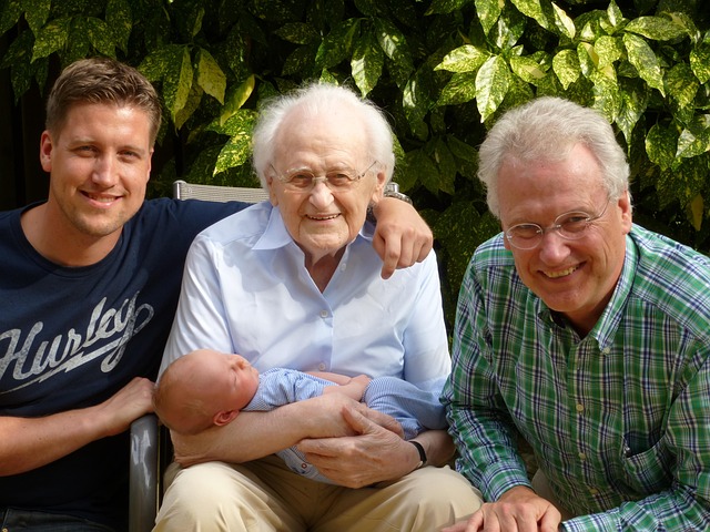 grandparent-640x480-93389441.jpeg