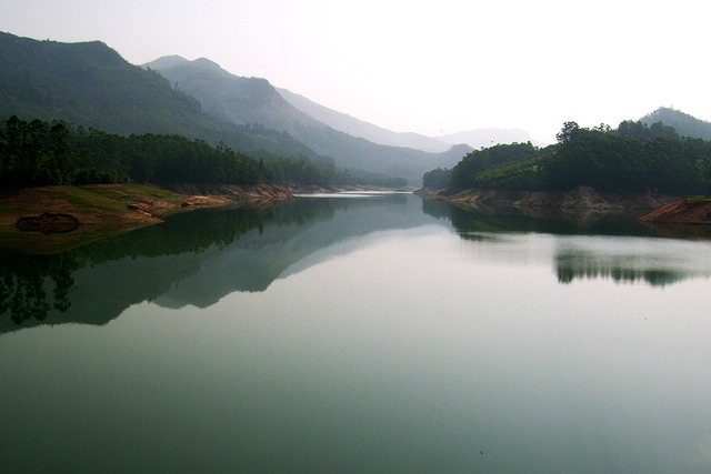 lake-640x480-45026658.jpeg