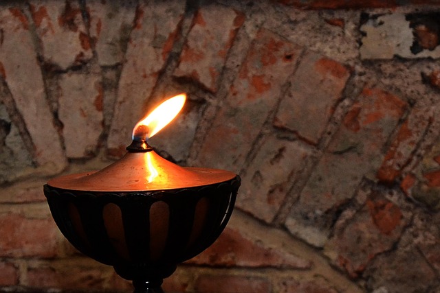 lamp-640x480-40172284.jpeg