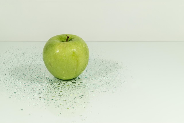 Eradicate Bathroom Mold: Paint Choices & Cleaning Strategies