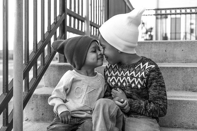 people-640x480-35564409.jpeg