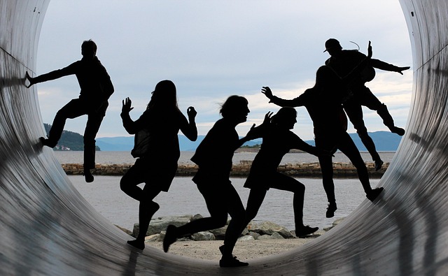 people-640x480-65372694.jpeg