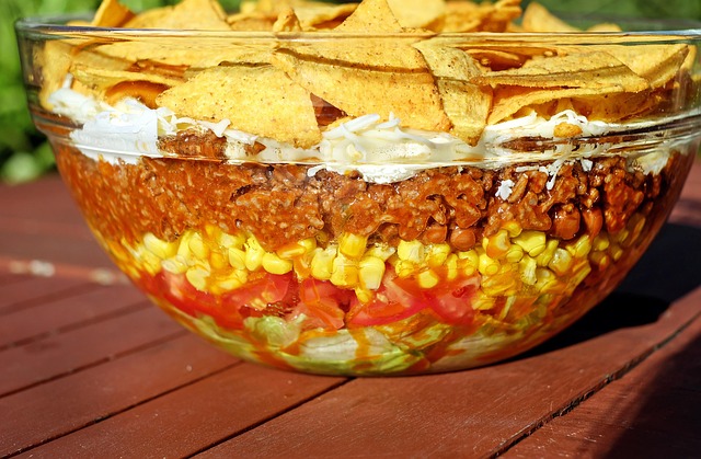 salad-640x480-52735235.jpeg