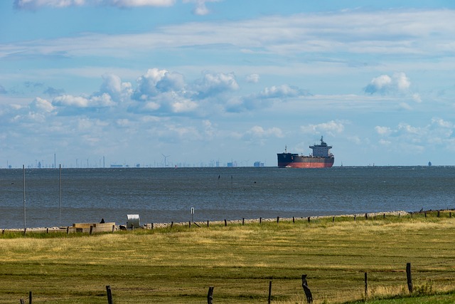tanker-640x480-76104418.jpeg