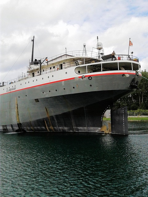 tanker-640x480-88716480.jpeg