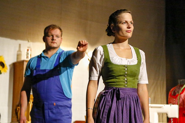 theater-640x480-99005515.jpeg