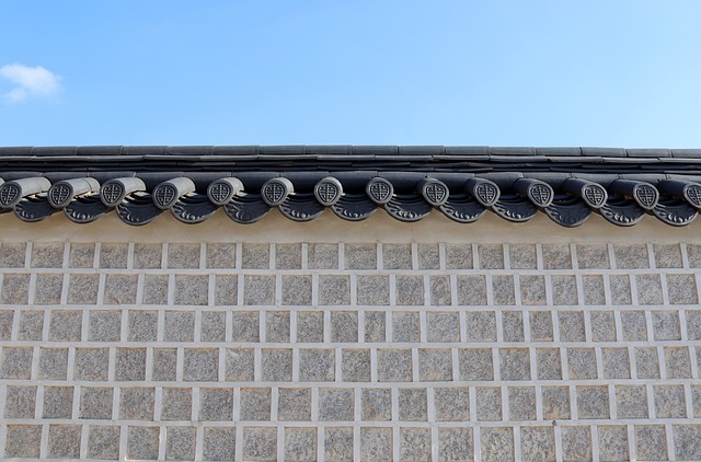 tile-roof-640x480-41872113.jpeg
