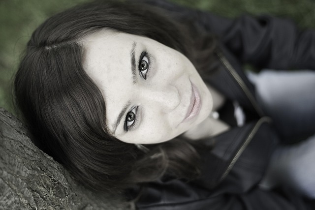 young-woman-640x480-44117974.jpeg