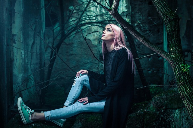 young-woman-640x480-50906048.jpeg