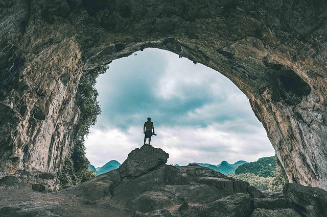 caves-640x480-64117619.jpeg