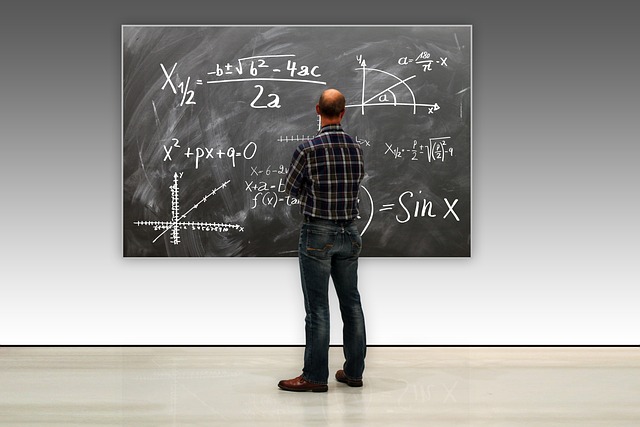 college-640x480-56102766.jpeg