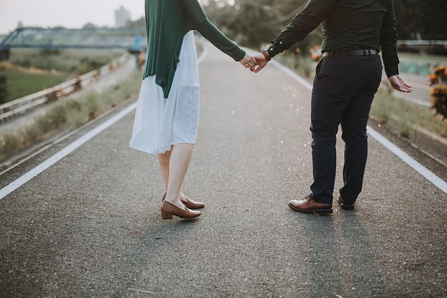 couple-640x480-56840361.jpeg