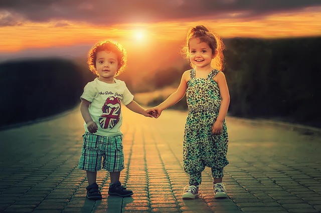 family-640x480-21570416.jpeg