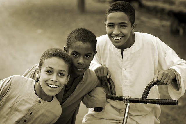 family-640x480-25428481.jpeg