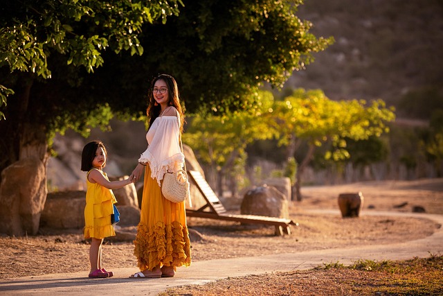 family-640x480-4909179.jpeg