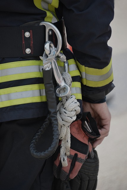 firefighter-640x480-18737113.jpeg