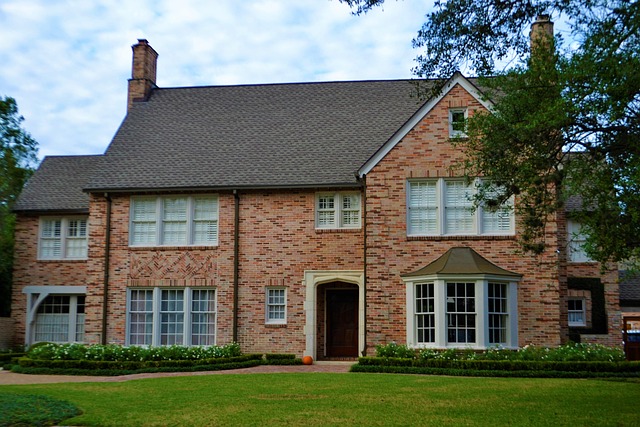 homeowner-640x480-56885646.jpeg