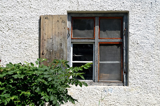 homesteads