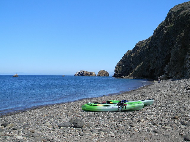 kayaking-640x480-53649667.jpeg