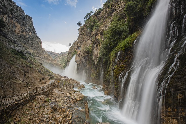 river-640x480-48766776.jpeg