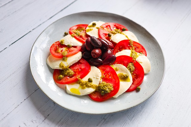 salad-640x480-83528374.jpeg