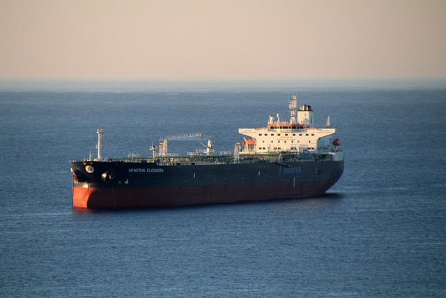 tanker-640x480-10006111.jpeg