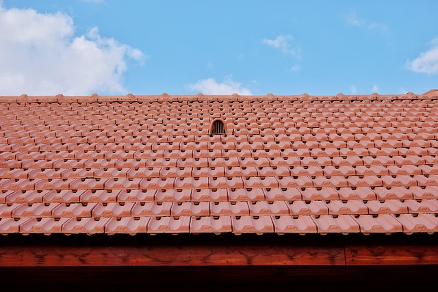 tile-roof-640x480-86178872.jpeg