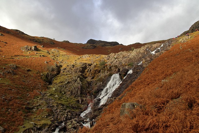 trails-640x480-41466158.jpeg