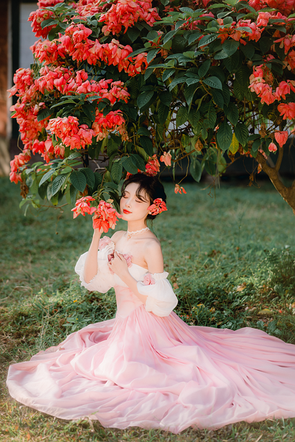 young-woman-640x480-28925098.png