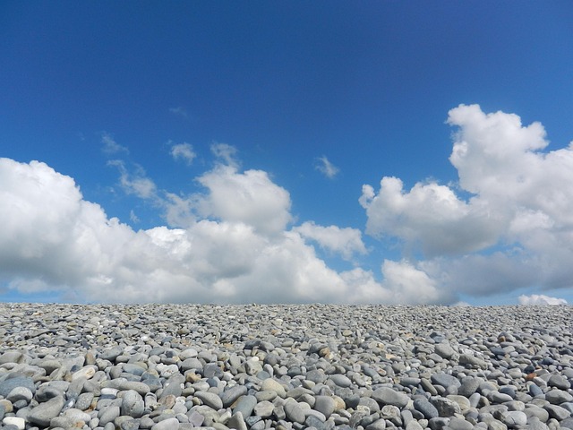 asphalt-shingle-640x480-28142820.jpeg
